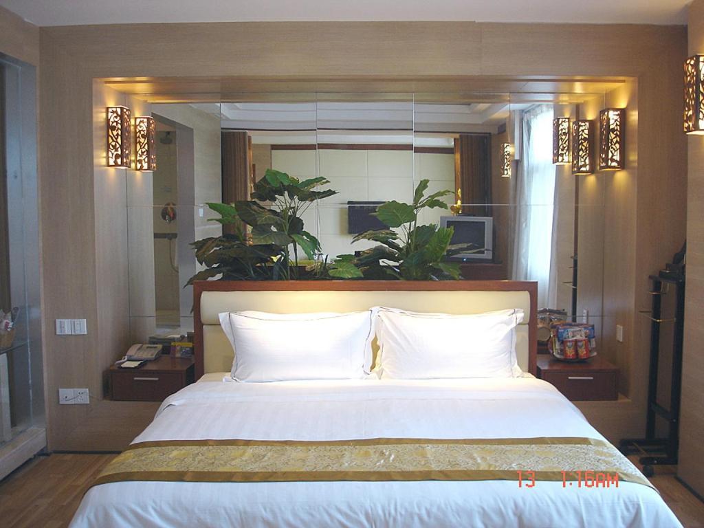 New Beacon Xinhang International Hotel Ухань Номер фото
